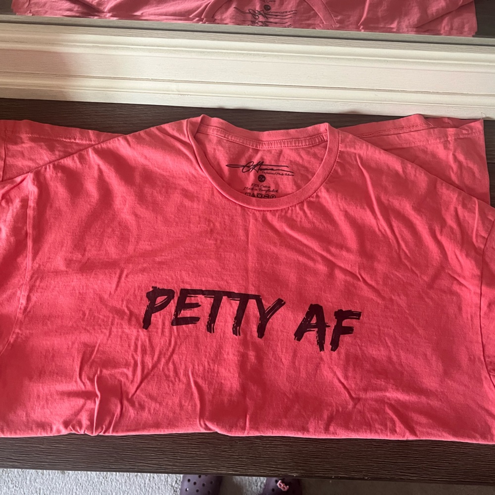 NWOT Colleen Hoover shirt